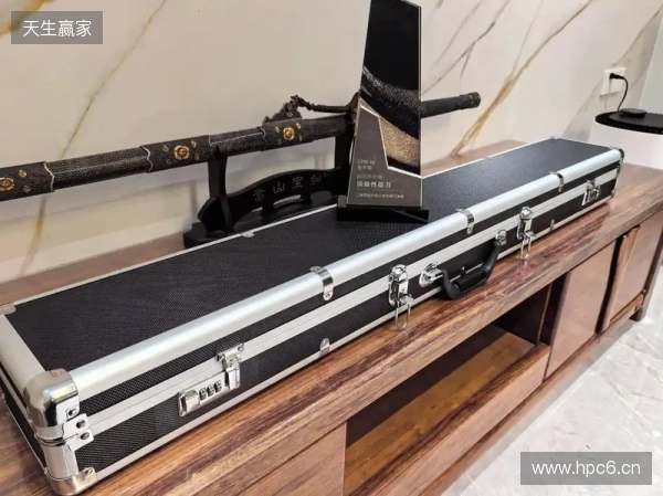 腰横秋水雁翎刀!恭喜CW获得极限之地2025冠军!